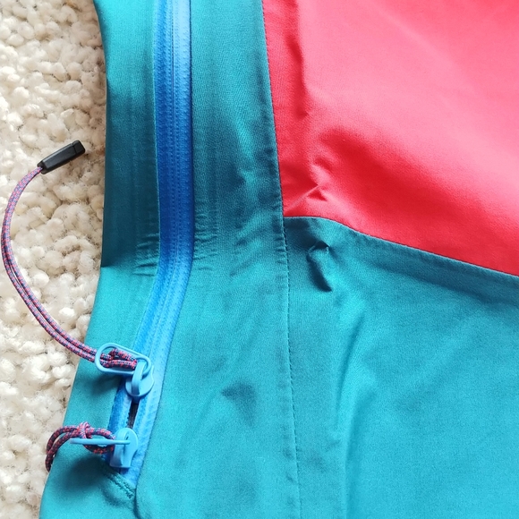 Mountain Hardware Exposure 2 Gore-Tex Pro Jacket - Picture 8 of 15